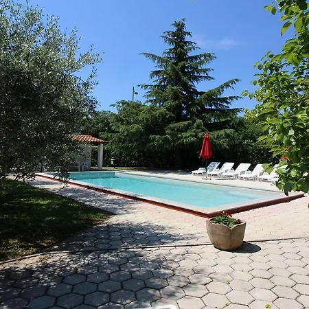 Apartamento Cozy Mit Pool, Bbq-bereich, Kinderspielplatz, Babybett, Parkplatz, Klima *